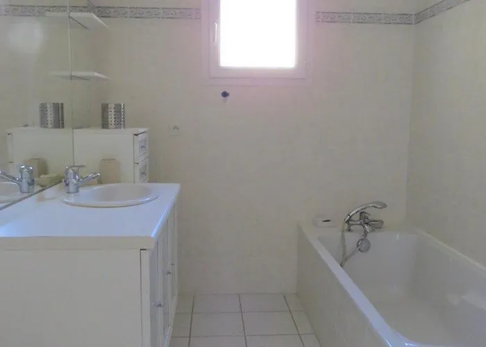 Avec Piscine Privee, Sauna Et Boulodrome A 8 Min Des Plages - Fr-1-529-7 סן-לורן-דה-לה-סלאנק